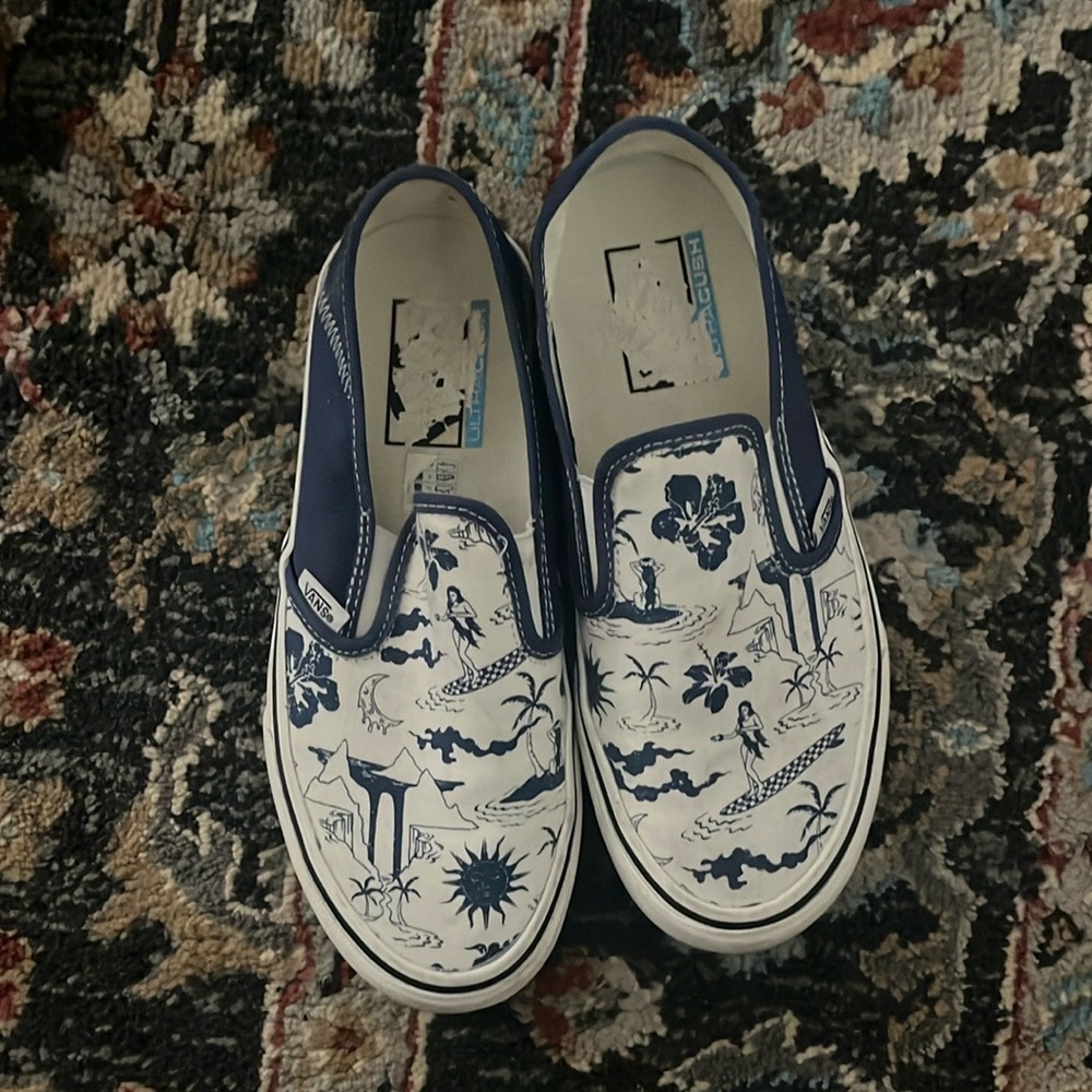 Vans unisex Blue and White beach themed Slip-On Shoes men’s 6.5 women’s 8